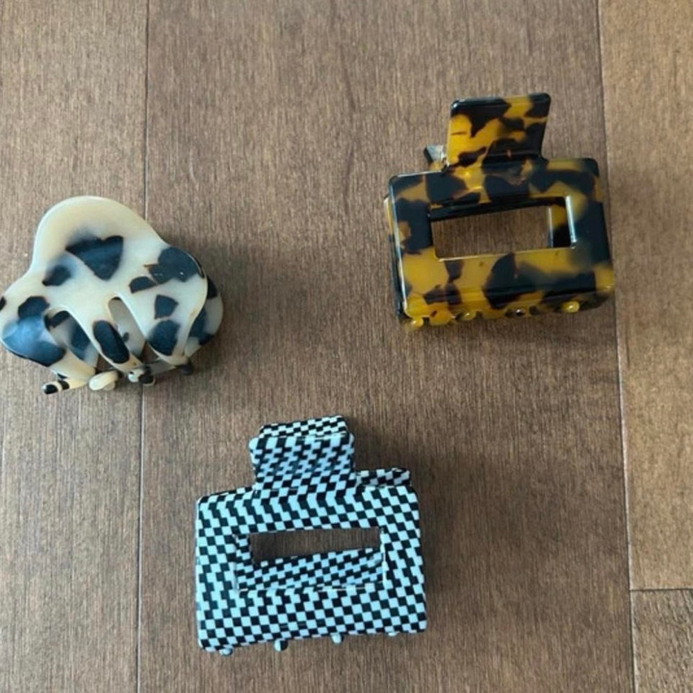 Assorted hair claw clips bundle